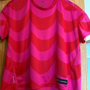 Marimekko Women’s  Shirt with Red and Pink Waves